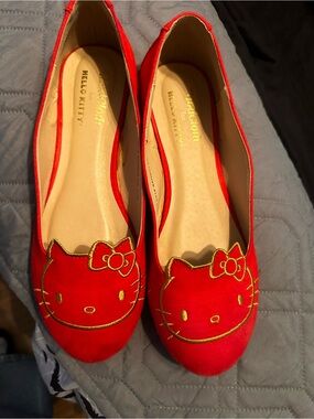 ModCloth x Hello Kitty Red Embroidered Flats WITH BOX (2018)